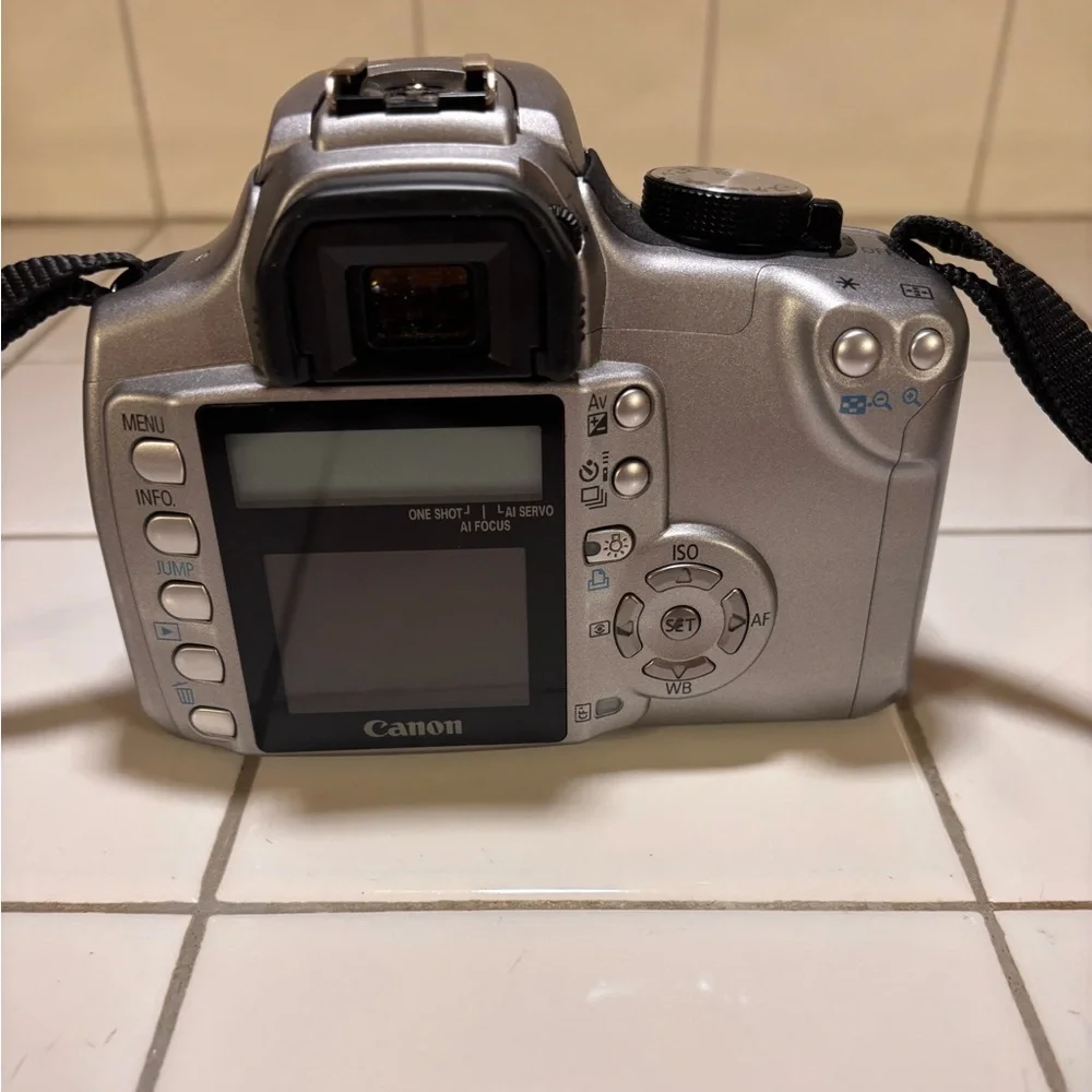 Canon DS 126071 Digital Rebel XT Camera 8 Megapixel 18-55 MM Lens Nice *Tested*